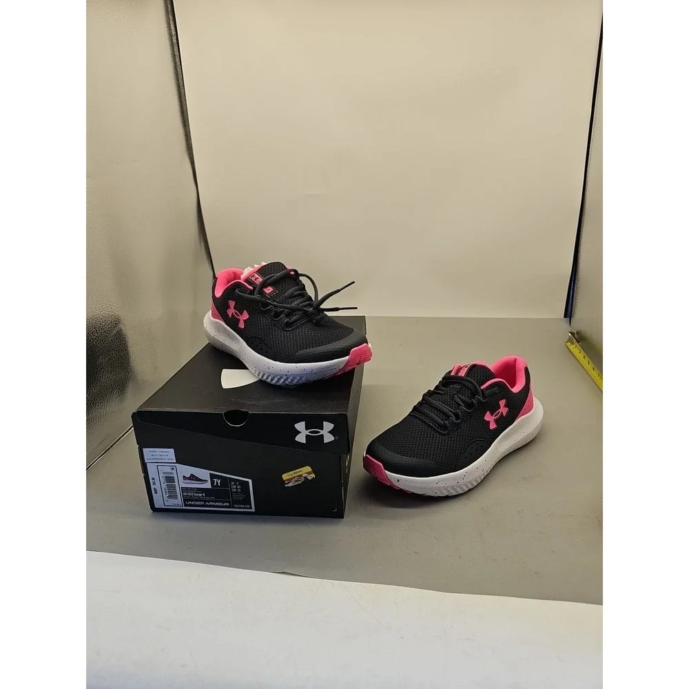 NEW Under Armour UA GGS Surge 4‎ Girls Shoes Sz 7y purple black white NIB
